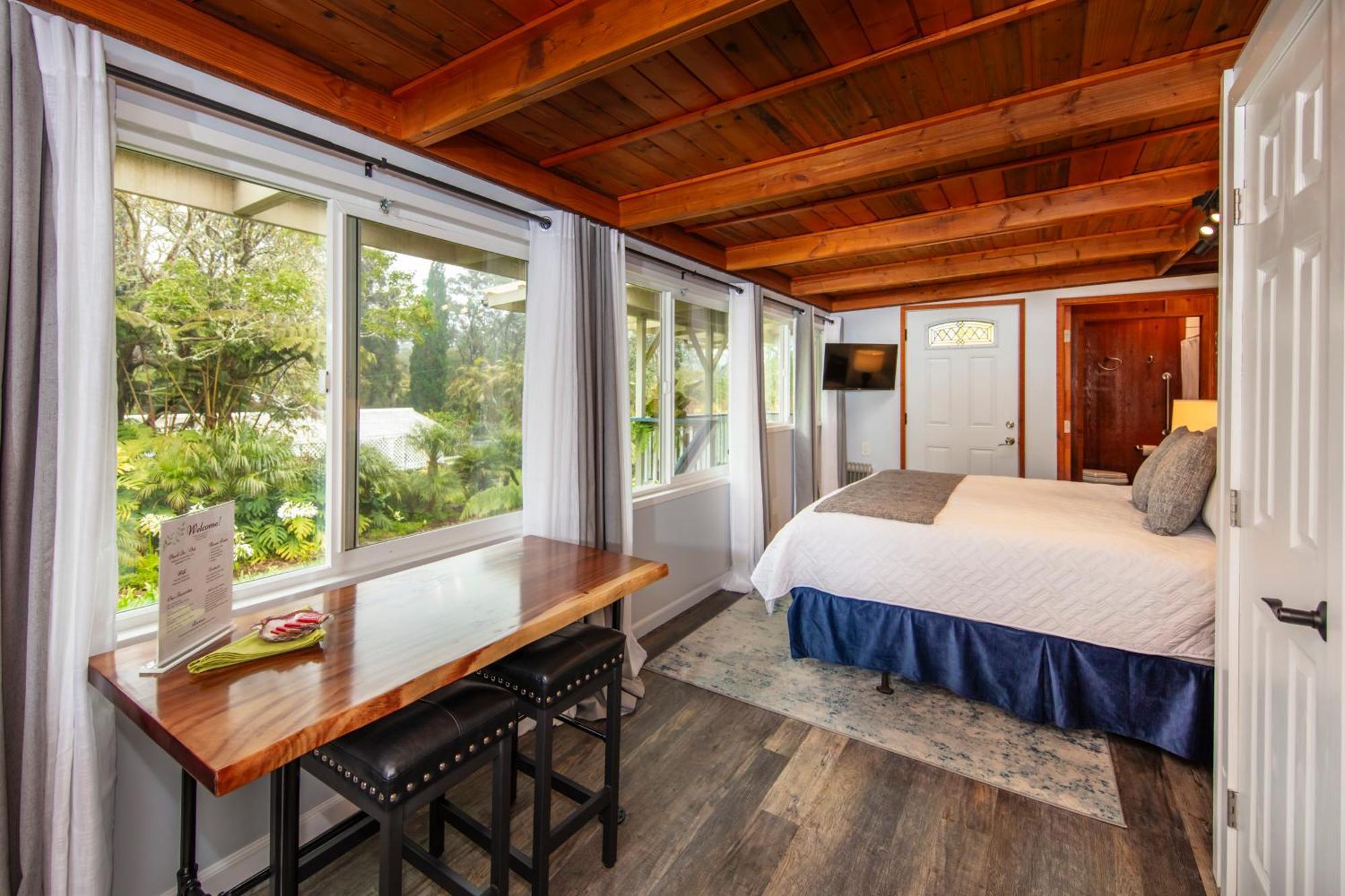 Aloha Junction Bed And Breakfast -Minutes Away From Hawaii Volcanoes National Park Екстериор снимка