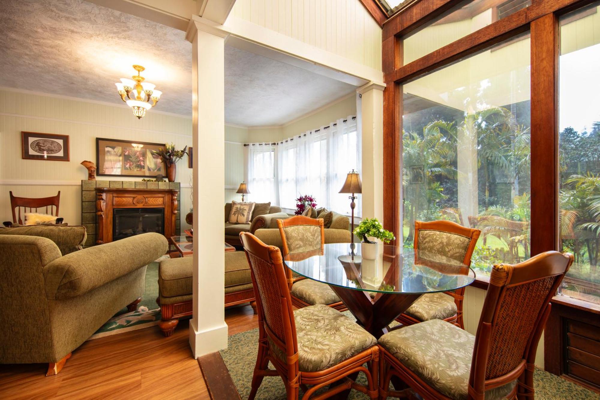 Aloha Junction Bed And Breakfast -Minutes Away From Hawaii Volcanoes National Park Екстериор снимка