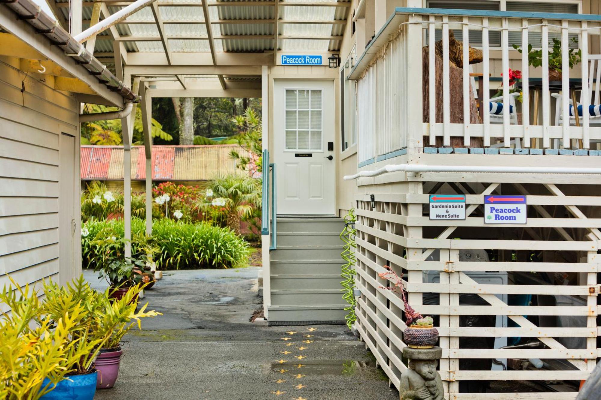 Aloha Junction Bed And Breakfast -Minutes Away From Hawaii Volcanoes National Park Екстериор снимка