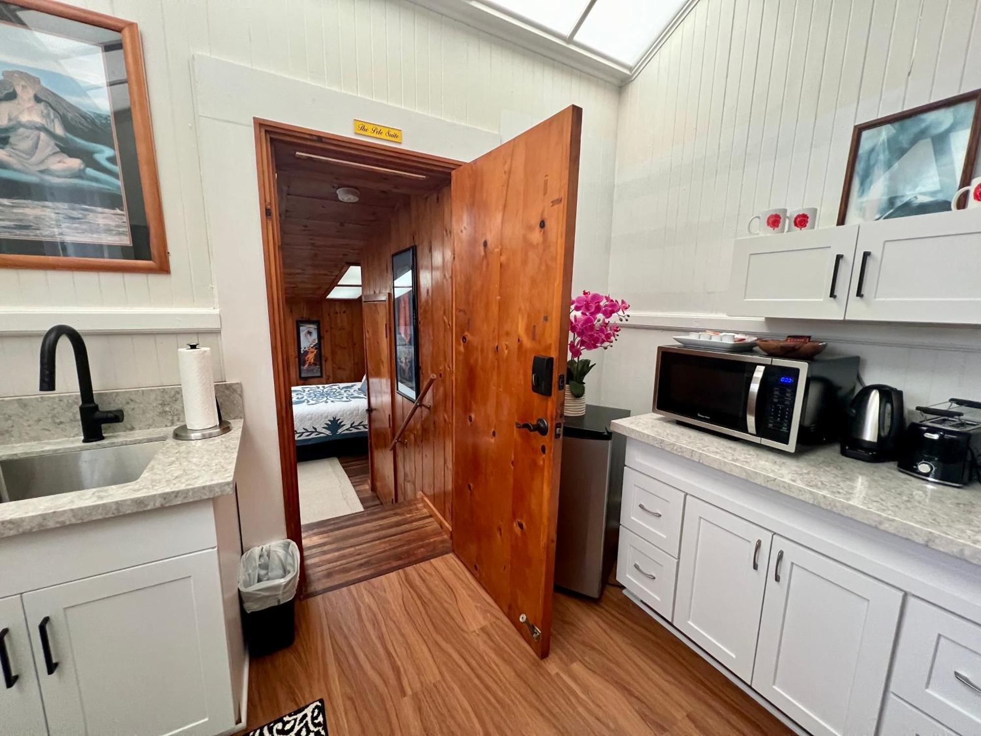Aloha Junction Bed And Breakfast -Minutes Away From Hawaii Volcanoes National Park Екстериор снимка