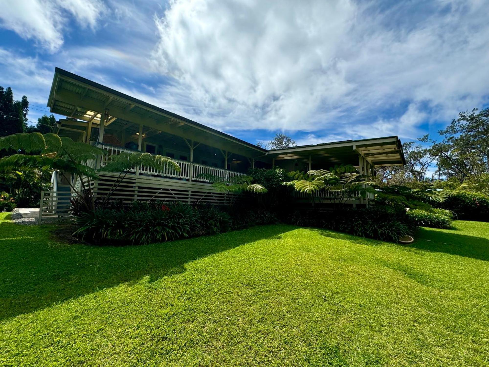 Aloha Junction Bed And Breakfast -Minutes Away From Hawaii Volcanoes National Park Екстериор снимка